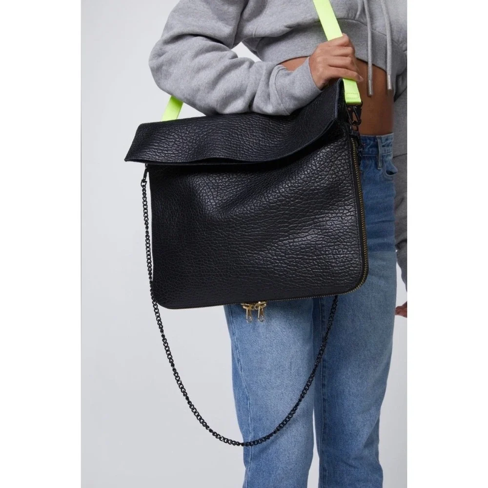 Ampersand As‎ Apostrophe Large Buffalo Leather Parcel Bag Black Crossbody $935